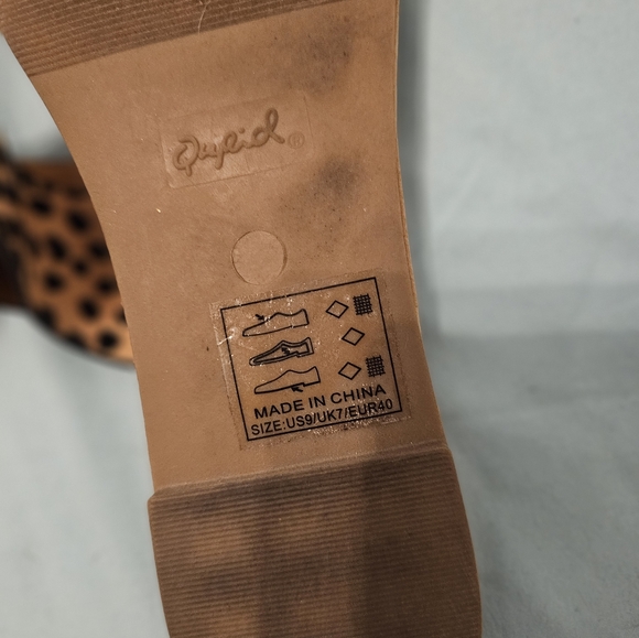 Sandals - Picture 5 of 5